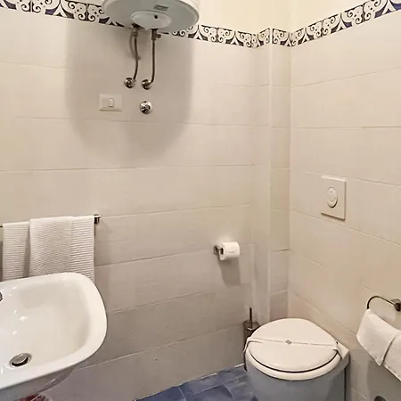 Feriehus 1 Bedroom Awesome In Sangineto